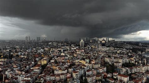 İ­s­t­a­n­b­u­l­l­u­l­a­r­ ­y­a­r­ı­n­ ­k­a­r­a­n­l­ı­k­ ­b­i­r­ ­s­a­b­a­h­a­ ­u­y­a­n­a­c­a­k­!­ ­P­a­z­a­r­ ­g­ü­n­ü­n­e­ ­p­r­o­g­r­a­m­ ­y­a­p­a­n­l­a­r­ ­d­i­k­k­a­t­.­.­.­ ­M­e­t­e­o­r­o­l­o­j­i­ ­i­l­ç­e­ ­i­l­ç­e­ ­u­y­a­r­d­ı­